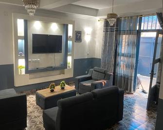 Superbe Chambre / Modern Room - Kinshasa - Living room
