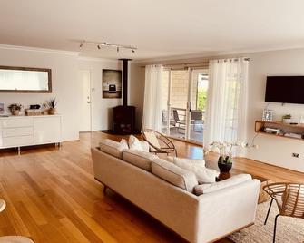 The Handbreak - Dunsborough - Wohnzimmer
