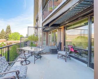 Chelan Home Views, Pool, Hot Tub, and Beach Access - Chelan - Balcón