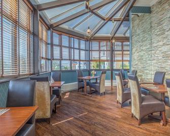 Relax & Unwind in a Beautiful Seaside Setting Near Southend Attractions - Southend-on-Sea - Restaurant