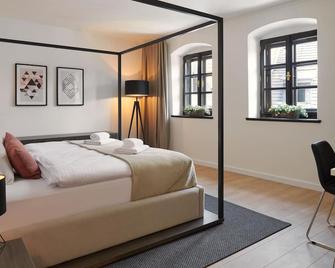 بنسيون كريستيان - سسكي كروملوف - غرفة نوم