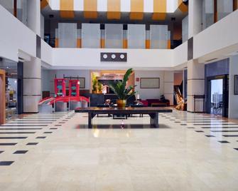 Grand Daira Hotel Palembang - פלמבאנג - לובי