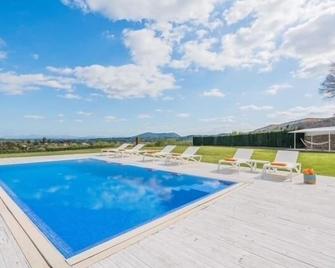 Casa Con Piscina En Selva - Selva - Pool