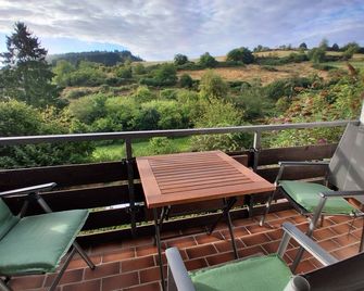 Ferienhaus Eifelhöhe mit Maarpanorama - Schalkenmehren - Balkon
