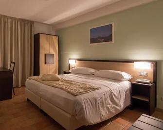 Albergo Ristorante Bismantova - Monteduro - Schlafzimmer