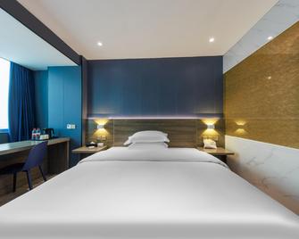 Vogue New Concept Hotel (Zhanjiang Renmin South Road) - Zhanjiang