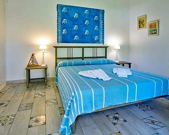 Villa Luisa B&b - Sperlonga - Camera da letto