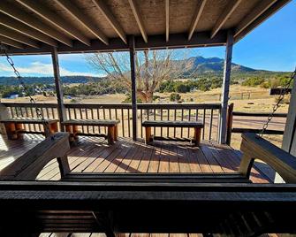 Mountain Farm Stay, Alpacas and Views, Royal Gorge 15min - Cañon City - Balcón