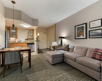 Residence Inn by Marriott Columbus - Columbus - Obývací pokoj