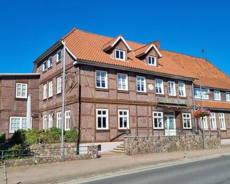 Landhaus Amelinghausen Ferienzimmer - Amelinghausen - Edificio