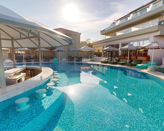 The Dome Luxury Hotel - Limenaria - Pool