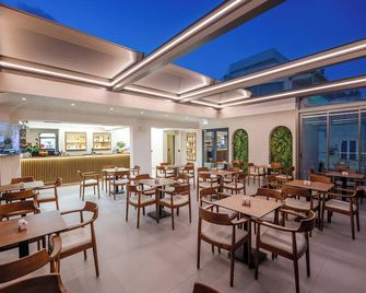 Sasso Hotel - Vlorë - Restaurante