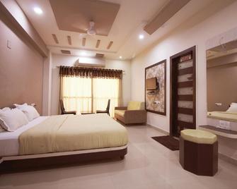 Hotel Rudra Plaza - Dwārka - 臥室