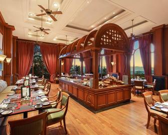 وايلد فلاور هول، آن أوبيروي ريزورت، شيملا - شيملا - مطعم