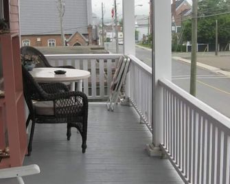 Maison Mckenzie House - Campbellton - Balkón