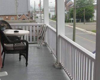 Maison Mckenzie House - Campbellton - Balkón
