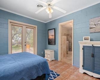A Quiet Escape - Rockport - Bedroom