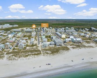 Sand Buckets Unit C, Ocean View Beach Townhouse - Mexico Beach - Playa