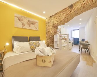 Lisbon Inn Bica Suites - Lisbon - Bedroom