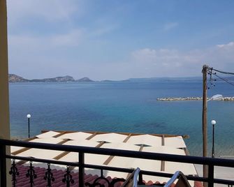Hotel Miramare - Pylos - Балкон