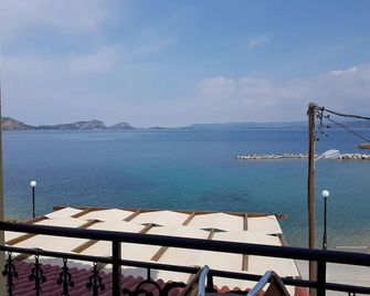 Hotel Miramare - Pylos - Balkon