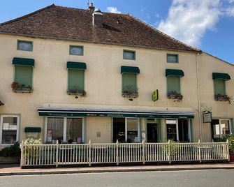 Logis Hotel Du Commerce Joncy - Malay - Edifício