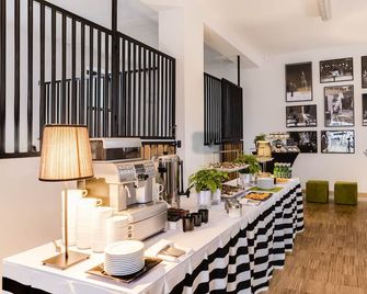 B&B Julinek Park - Leszno (mazowieckie) - Buffet