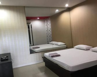 Lux Inn - Pathum Thani