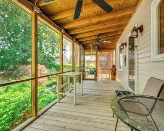 Lakefront Paradise w/ Private Dock in Lexington - Lexington - Balkon