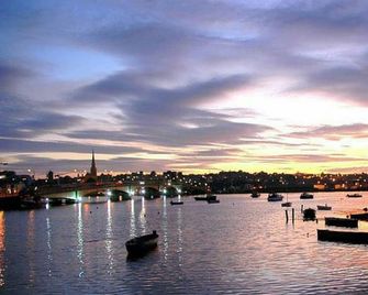 Riverbank House Hotel - Wexford - Dış görünüm