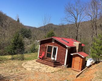 Idyllic, Quiet Getaway - Marlinton - Edificio