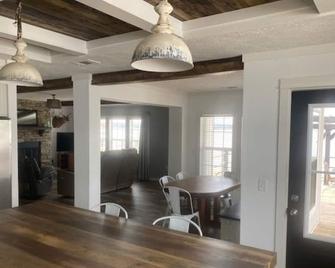 Toledo Bend! Great Fishing with Great Sunsets! - Many - Dining room