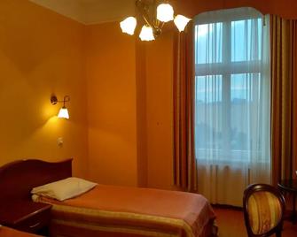 Villa Royal - Ostrów Wielkopolski - Schlafzimmer