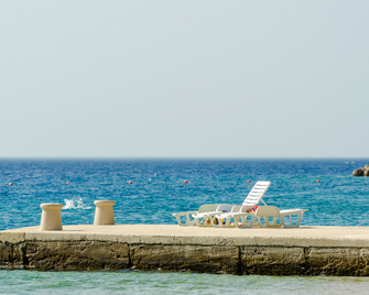 Holiday Village Sagitta - Omiš - Platja