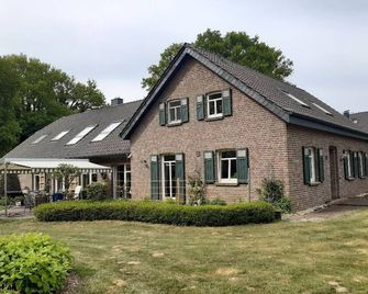 1 Bedroom Apartment in Kevelaer - Kevelaer - Gebouw