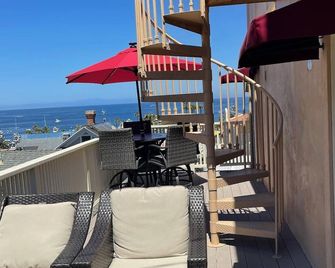 Catalina Two Bedroom View Home - Avalon - Balcony