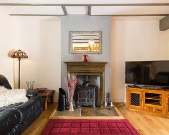 Bretforton Holiday Home - Evesham - Wohnzimmer