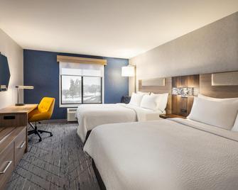 Holiday Inn Express Syracuse Airport - Syracuse - Bedroom