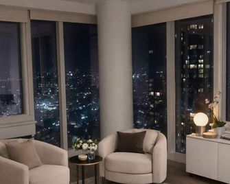 2-bedroom apartment in lovely Long Island City with AC and gym - Queens