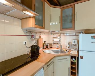 Maison indépendante avec terrasse et parking privatif - FR-1-591-719 - Le Poinçonnet - Kitchen