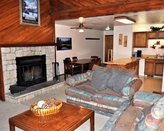 Buffalo Ridge 2 Bed Loft - Silverthorne - Living room