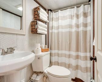 Sauna, Spa and Stargazing Coudersport Home! - Coudersport