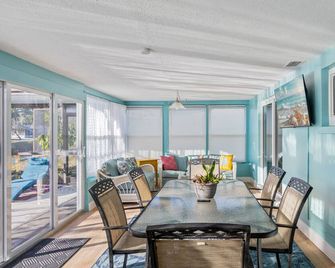 Family & Fisherman Friendly Pool Home- Gulf Access Dock, Bikes, Games & Kayaks - Port Richey - Essbereich