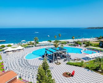 Club Marco Polo - Camyuva - Bể bơi