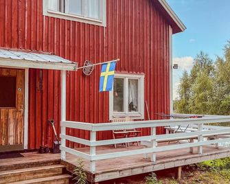 Gorgeous Home in Oeverkalix With Kitchen - Överkalix - Outdoors view