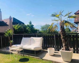 Magnifique maison avec vue sur lac Léman - Saint-Légier-La Chiésaz - Balcón