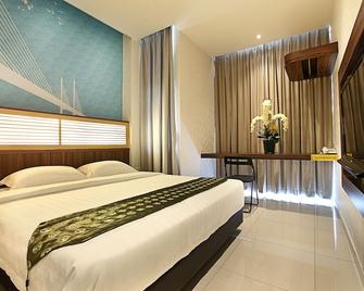 Sri Enstek Hotel - Sepang - Bedroom