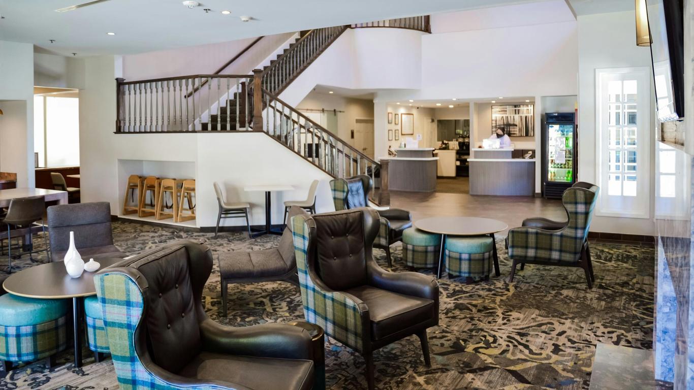 ريزيدنس إن باي ماريوت لاميرادا