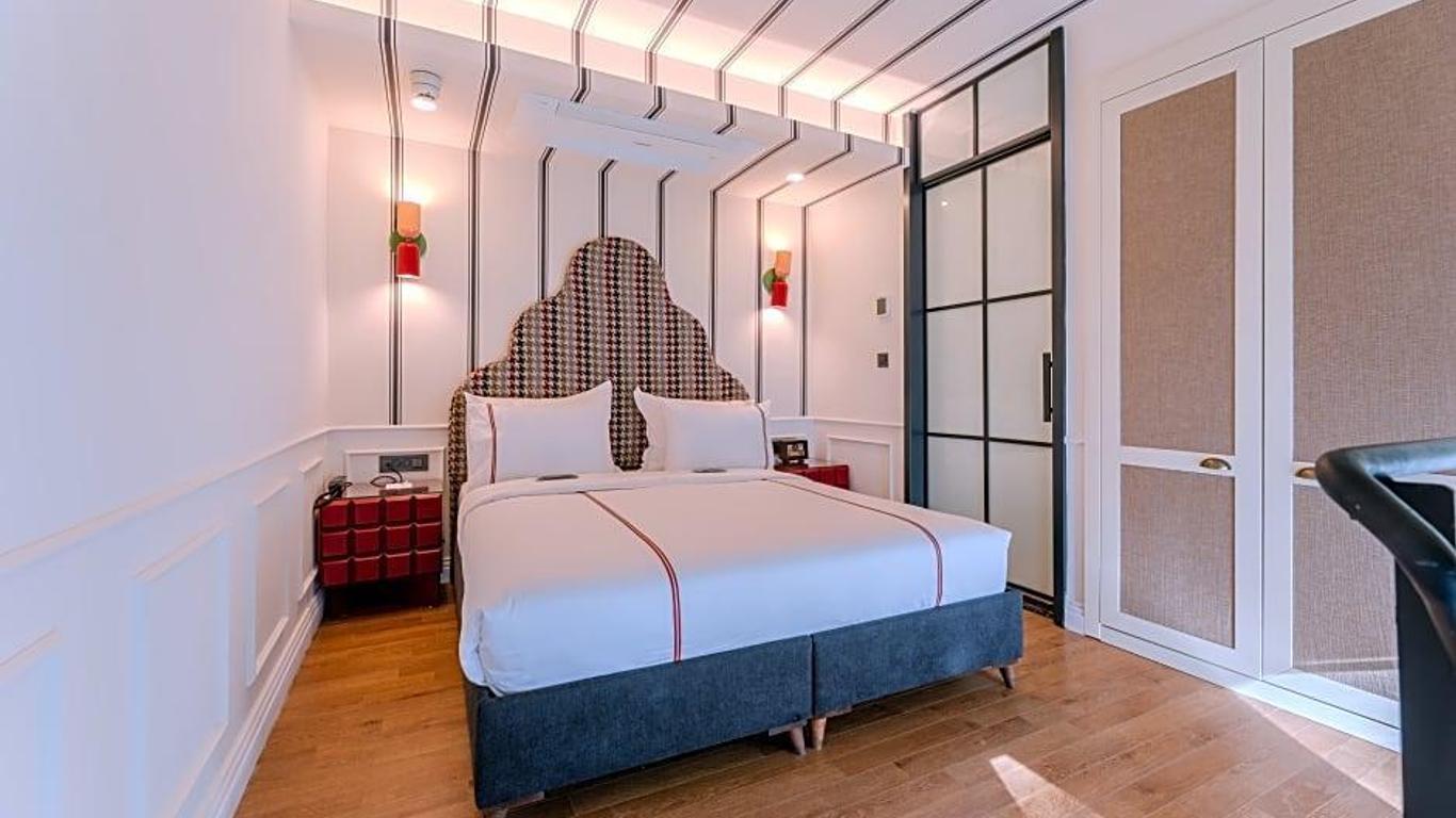 The Purl Hotel