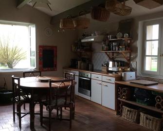 Saint Vincent Sur Graon: House of character, Countryside and Sea. - Saint-Vincent-sur-Graon - Cocina